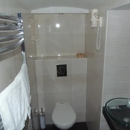 B&B Designholz Boutique Panzio Győr