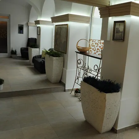 Designholz Boutique Panzio B&B *