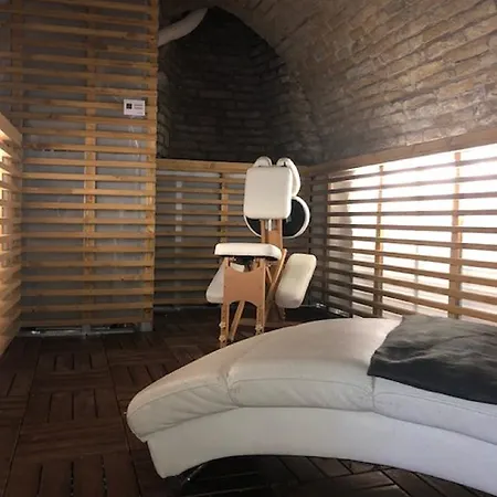 Designholz Boutique Panzio * Дьёр