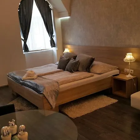 Designholz Boutique Panzio B&B Győr